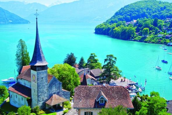 الامارات | «إنترلاكن» جوهرة سويسرية في قلب جبال الألب