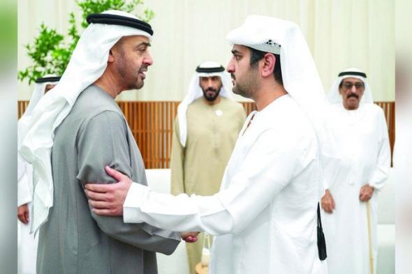 الامارات | رئيس الدولة يتقبل التعازي من مكتوم  وأحمد بن محمد في وفاة حمد الخييلي