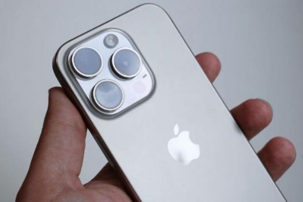 تكنولوجيا: ابل تستعد لبدء الإنتاج الضخم لتكوينات هاتف iPhone 16 Pro