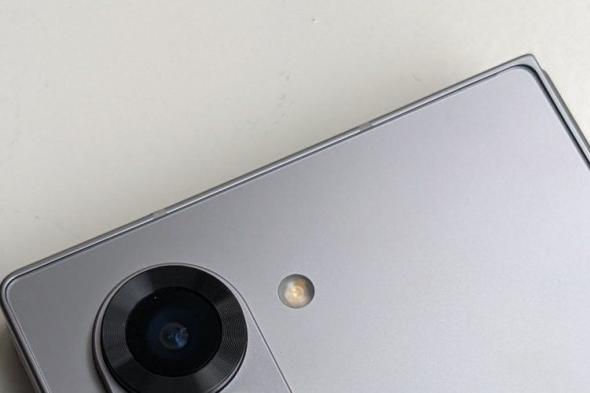 تكنولوجيا: أحدث الصور المسربة تكشف عن تصميم الجهة الخلفية لهاتف Galaxy Z Fold6