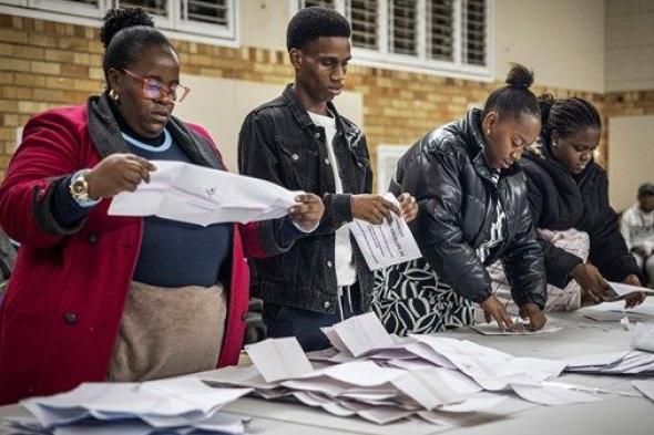 نتائج أولية للانتخابات تظهر تراجع الحزب الحاكم في جنوب أفريقيا