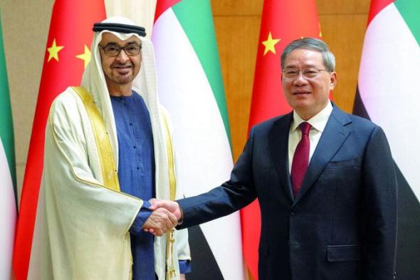 الامارات | رئيس الدولة: الإمارات حريصة على الاستفادة من تجارب التنمية المتميزة في العالم