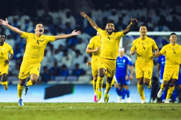 الامارات | الوصل يخرج من عباءة ليما.. 11 لاعباً وقعوا على درع الدوري