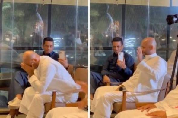 بالفيديو : لاعب الأهلي السابق "محمد عبد الجواد" يرفض الحديث خلال مؤتمر اعتزال ⁧‫"خالد مسعد‬⁩" ويجهش بالبكاء