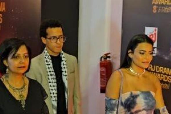 طه الدسوقي يظهر بالكوفية الفلسطينية وتكريم هاني شنودة في حفل إنرجي للدراما