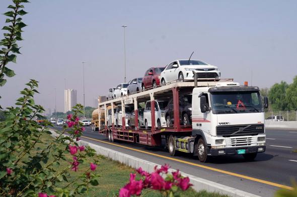 الامارات | "طرق دبي" تكشف تفاصيل إستراتيجية النقل التجاري واللوجستي البري 2030