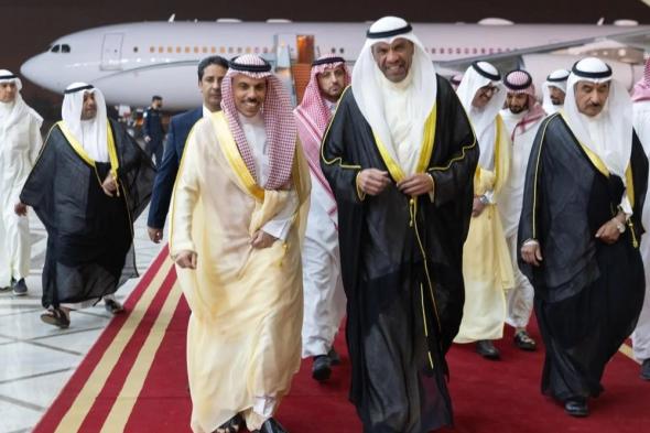 في زيارة رسمية.. وزير الخارجية يصل إلى الكويت