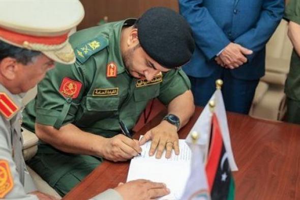 اللواء ركن صدام يتسلم رئاسة أركان القوات البرية للجيش الليبي