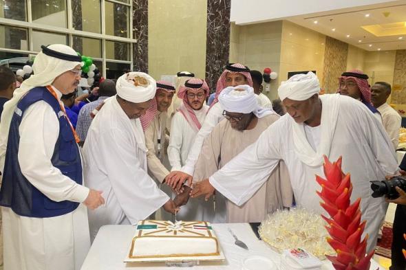 مكة تستقبل 305 حجاج في أول فوج من السودان