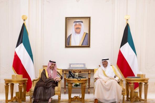 السعودية | ولي عهد الكويت يستقبل وزير الخارجية