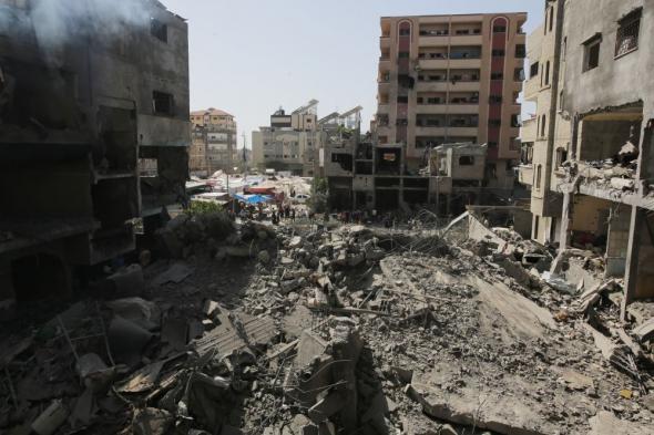 استشهاد 5 فلسطينيين في قصف للاحتلال وسط قطاع غزة