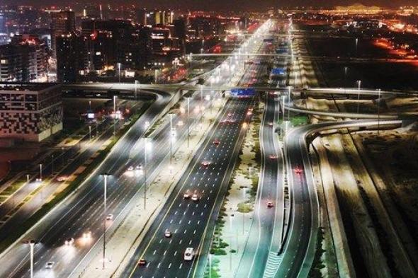 «بلدية أبوظبي» تنفذ مشروعاً لصيانة الطرق الأسفلتية الداخلية