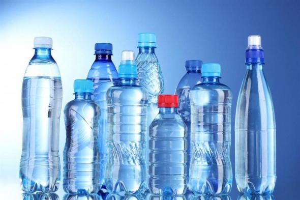الامارات | دراسة تحذِر: زجاجات المياه البلاستيكية قد تصيبك بالسكري