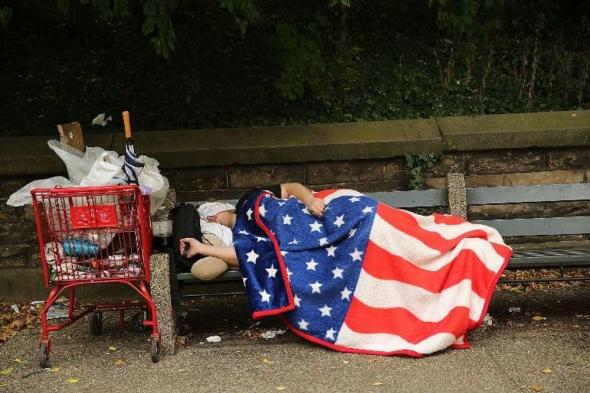 الامارات | المحكمة الأمريكية العليا تمنع المشردين من النوم في الشوارع