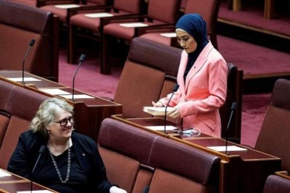 رئيس وزراء أستراليا يعاقب النائبة فاطمة بيمان لتأييدها الاعتراف بدولة فلسطين