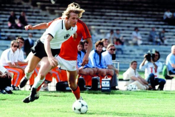 الامارات | «1980».. التغيير الأول  في تاريخ كأس أوروبا