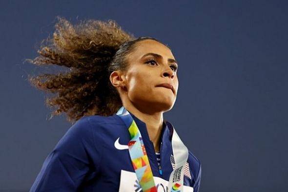الامارات | ليفرون تتأهل إلى أولمبياد باريس مع رقم قياسي جديد في 400 م حواجز