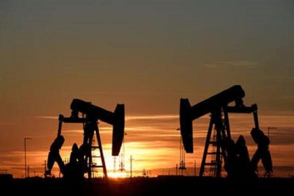 ارتفاع أسعار النفط مدعوما ببيانات عن انخفاض في مخزونات الخام الأمريكية.. وخام برنت يسجل 85.60 دولارًا للبرميل