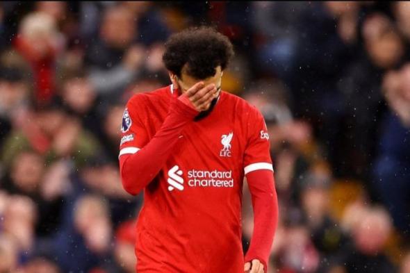 جناح جورجيا يهدد بقاء محمد صلاح مع ليفربول