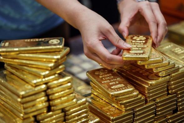 ارتفاع أسعار الذهب إلى 2358.14 دولاراً للأوقية