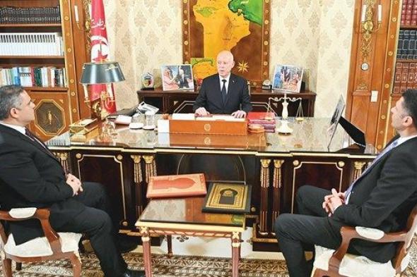 الرئيس التونسي يحذِّر من محاولات ضرب استقرار البلاد