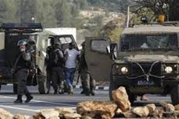 الاحتلال يعتقل 3 مواطنين جنوب طوباس فجر اليوم الأحد