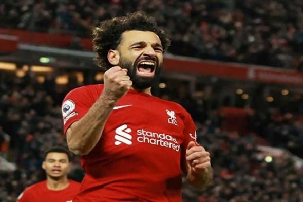 "بالنضارة والكاب".. محمد صلاح يتوجه إلى أمريكا مع ليفربول (صور)