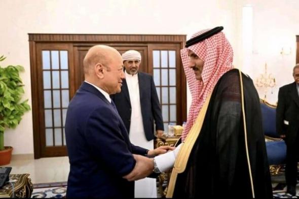 بلومبيرج: السعودية هددت بتقليص الدعم للحكومة اليمنية إذا تم تنفيذ الإجراءات الاقتصادية ضد الحوثيين
