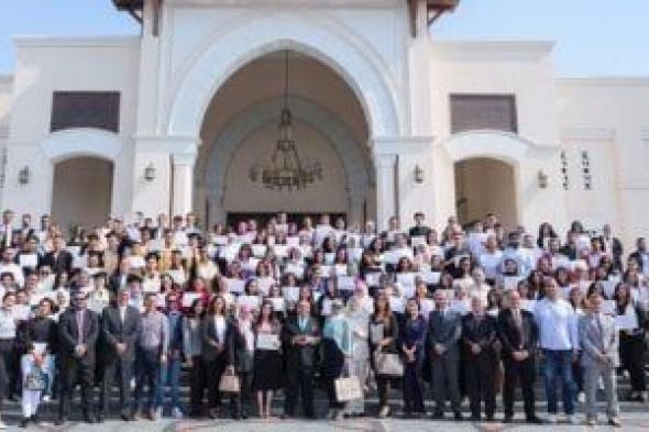 "طلعت مصطفى" تسلم شهادات التدريب العملى لطلاب الجامعات بختام الموسم الصيفى