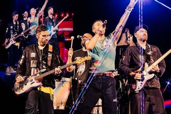 مفاجأة من فرقة Coldplay إلى جمهورها في أبوظبي